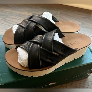 New in box - Paul Green black leather Cava Sandal, Sz 6